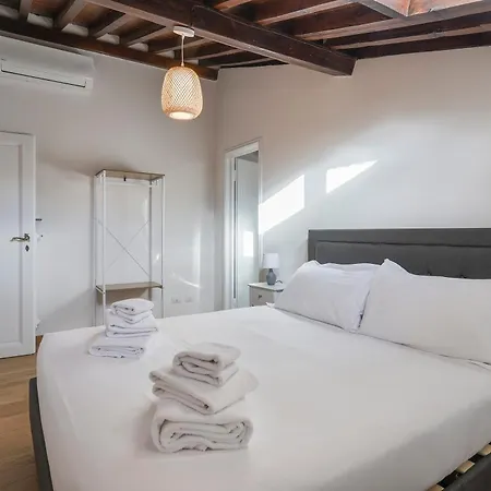 דירה Palazzo Borghese With Panoramic Terrace