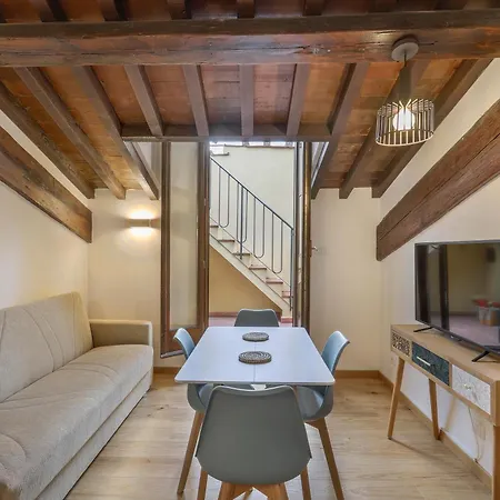 Palazzo Borghese With Panoramic Terrace *