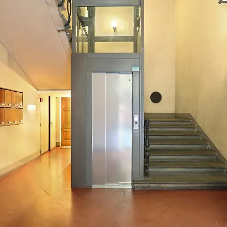 Palazzo Borghese With Panoramic Terrace דירה